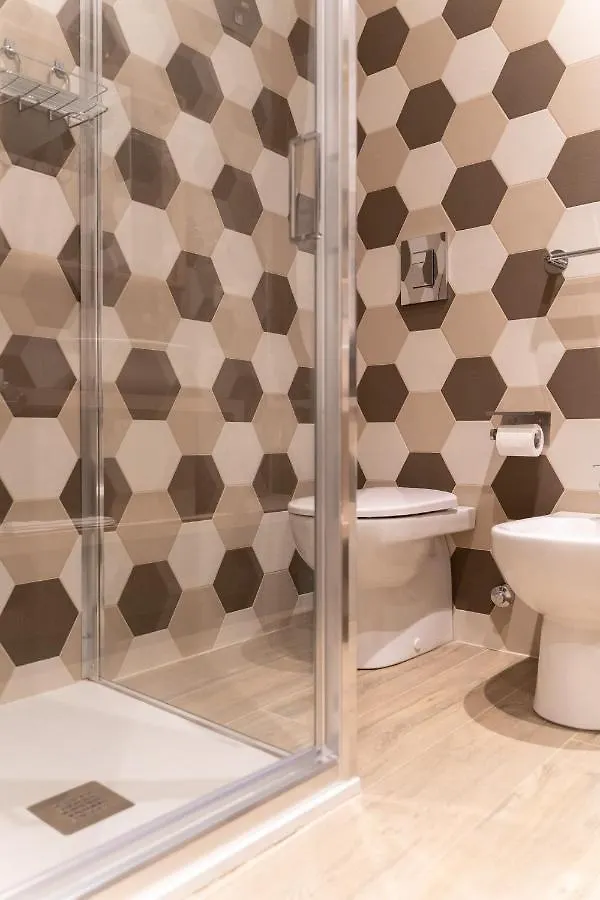 Guest house Mama House Hotel Milan Italy